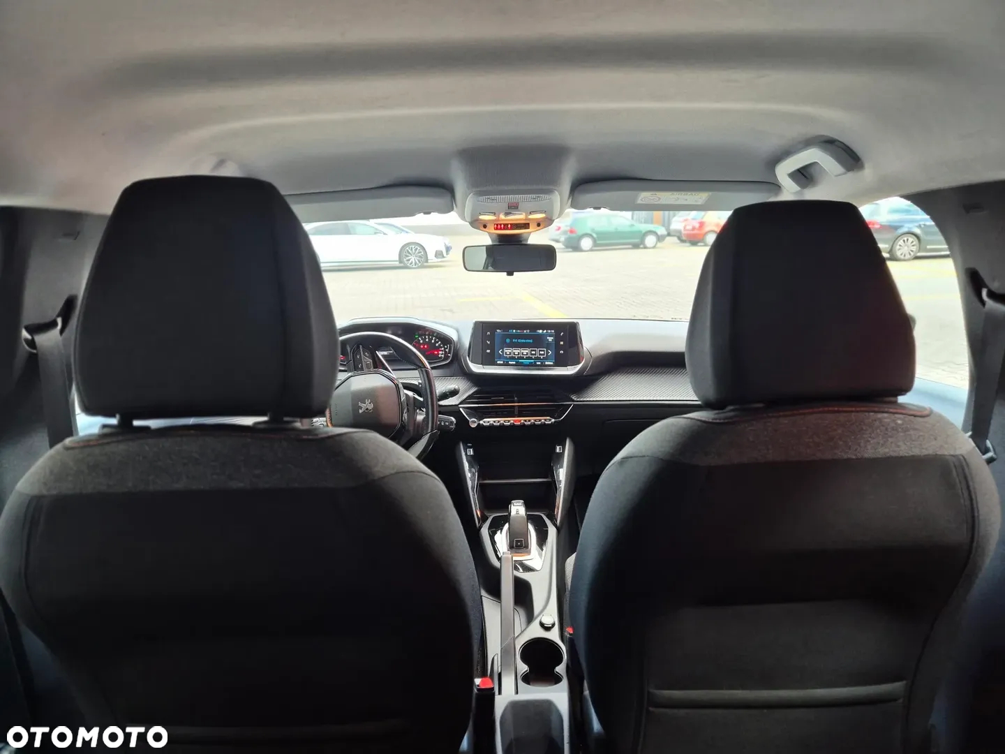 Peugeot 208 - 19