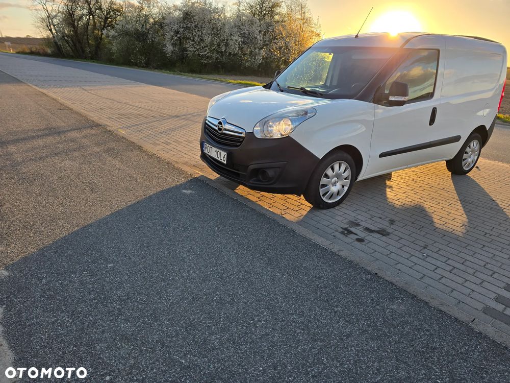 Opel COMBO - 4