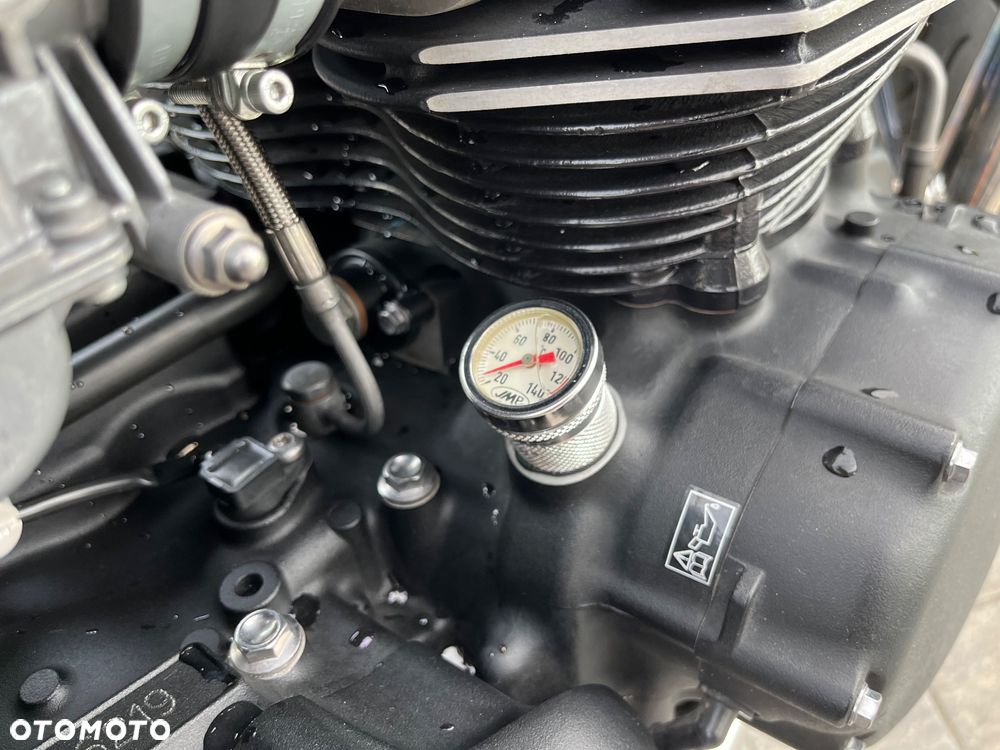 Triumph Thruxton - 5