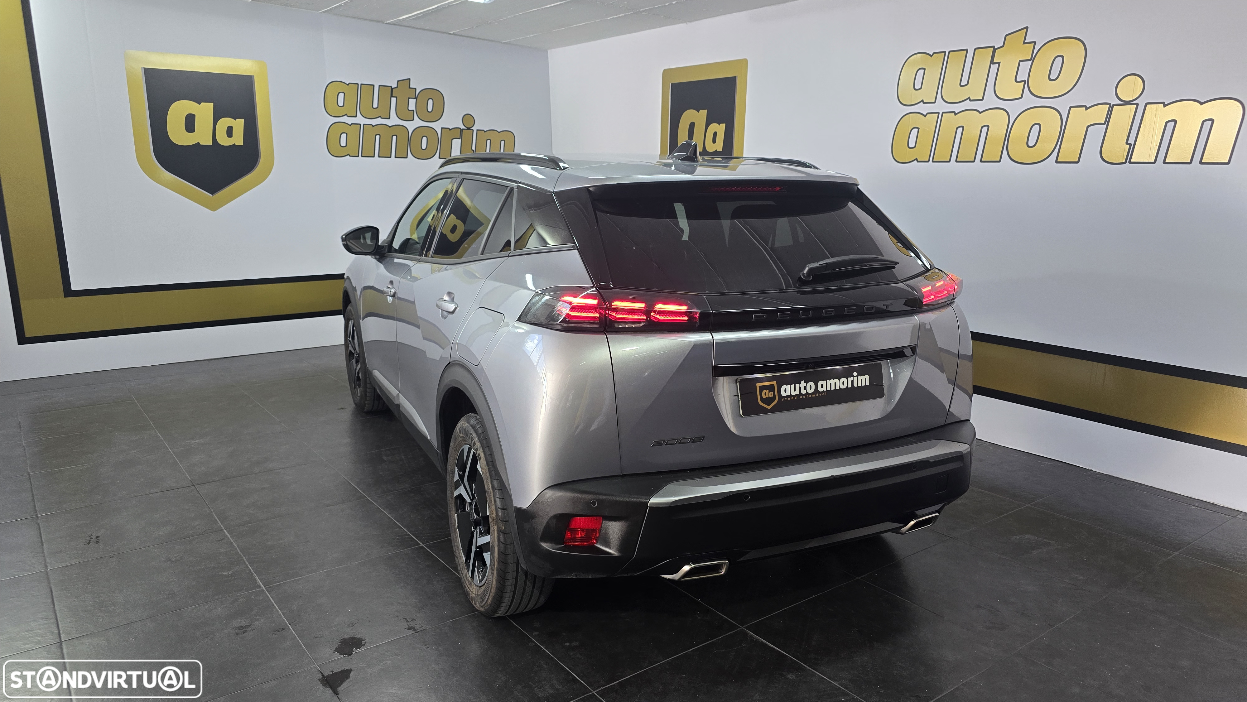 Peugeot 2008 1.2 PureTech Allure Pack EAT8 - 13