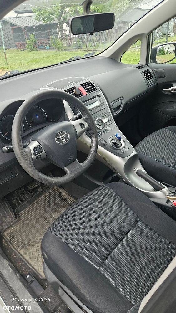 Toyota Auris - 2