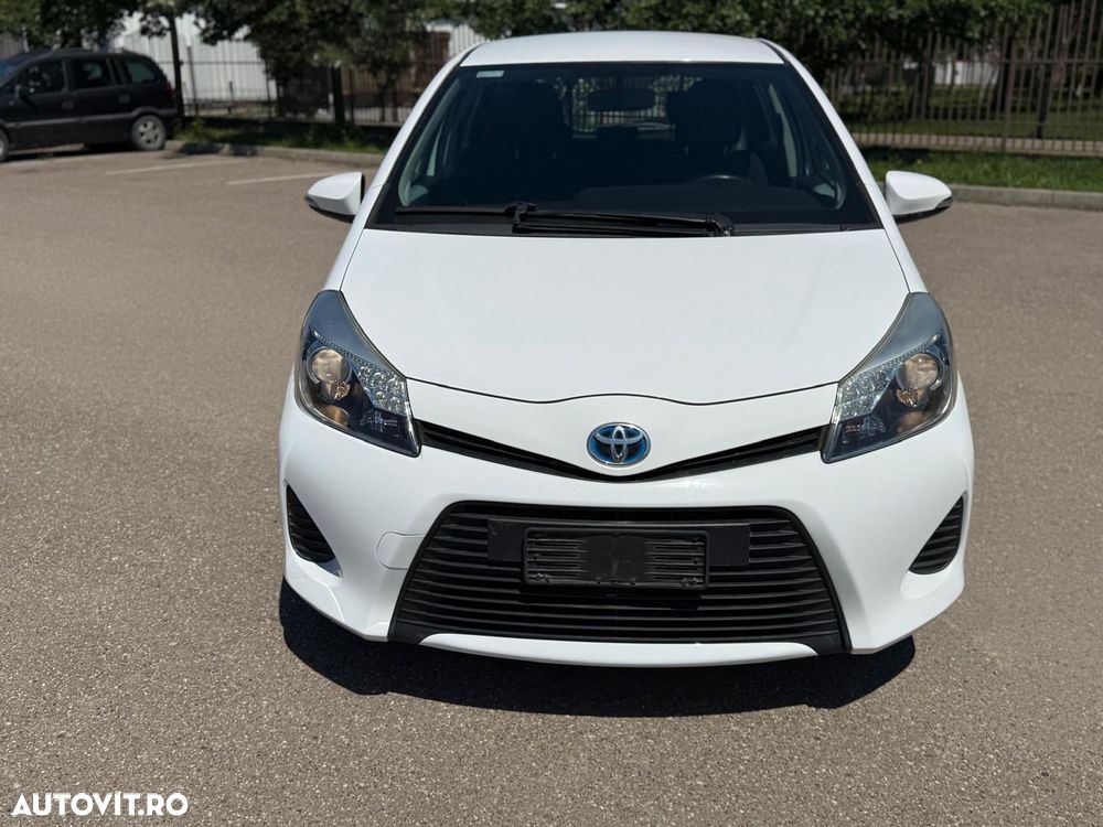 Toyota Yaris 1.5 VVT-i HSD Sol - 9