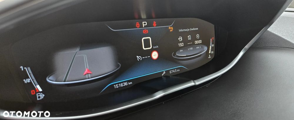 Peugeot 5008 1.5 BlueHDi Active S&S EAT8 - 26