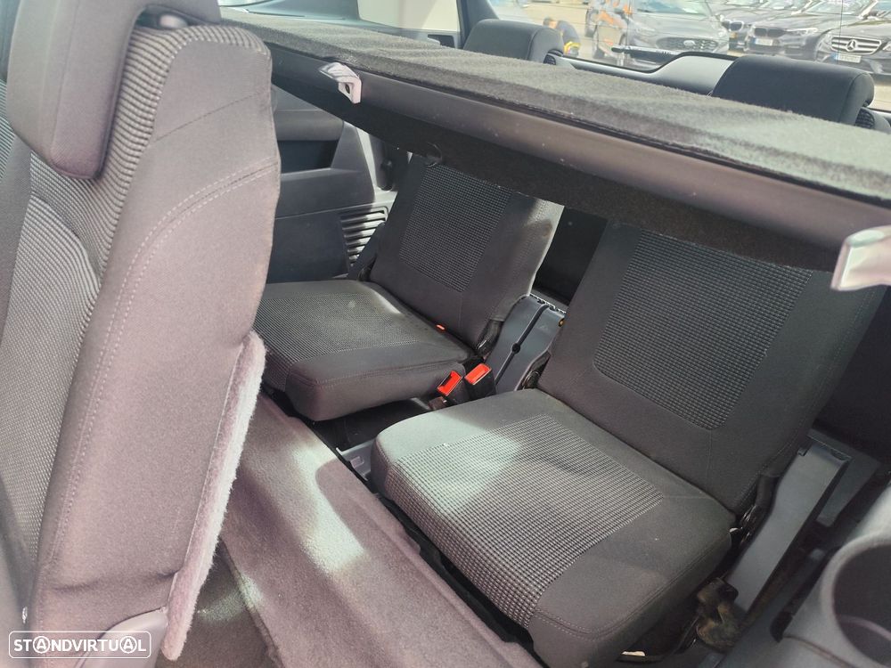 Peugeot 5008 1.6 HDi 7L Active - 40