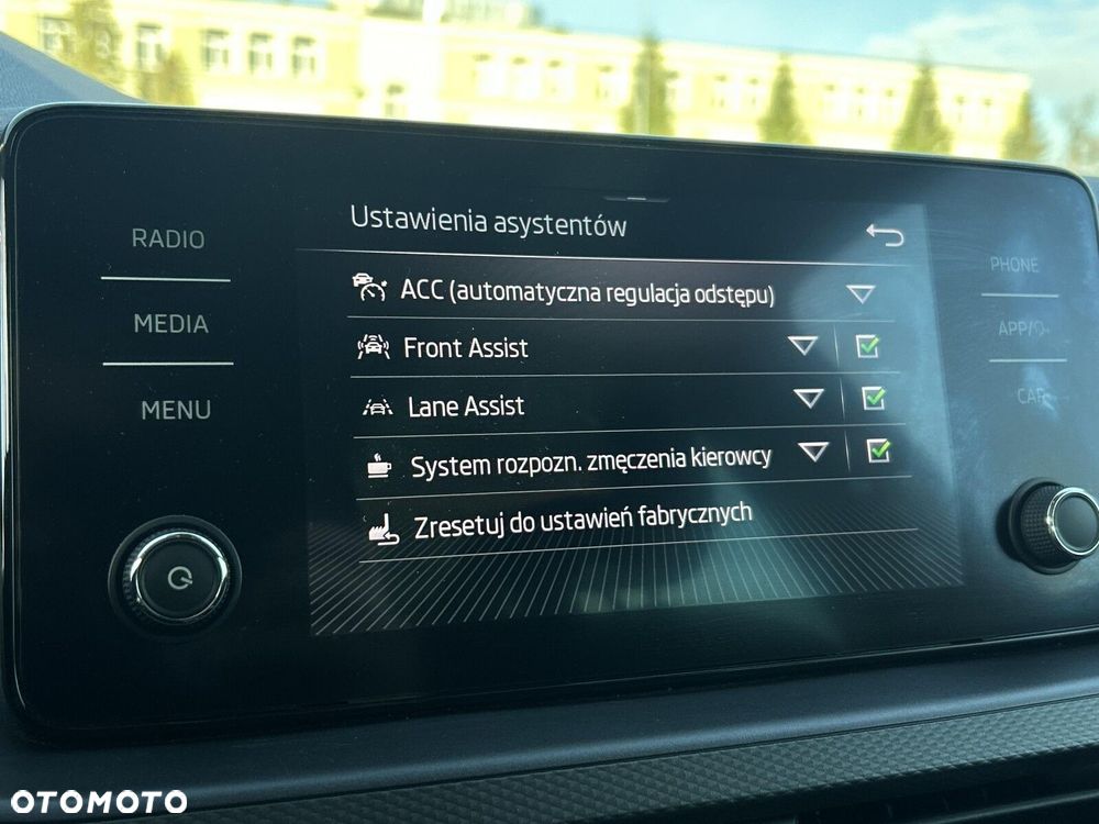 Skoda Kamiq 1.0 TSI Ambition DSG - 23