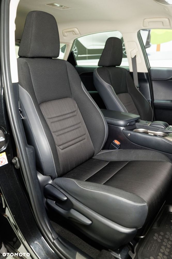 Lexus NX 300h Elegance 2WD - 16