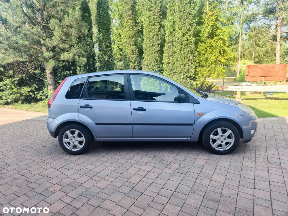 Ford Fiesta 1.3 Ambiente - 3