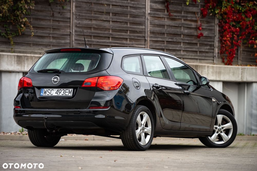 Opel Astra 1.7 CDTI DPF Sports Tourer - 4