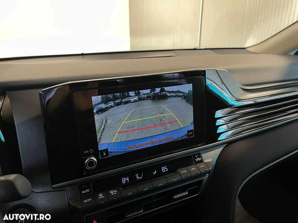 Toyota Camry 2.5 Business - 13