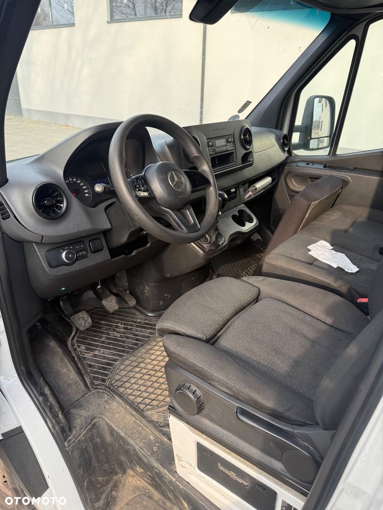 Mercedes-Benz Sprinter 907 plandeka fotel bujany mbox - 5