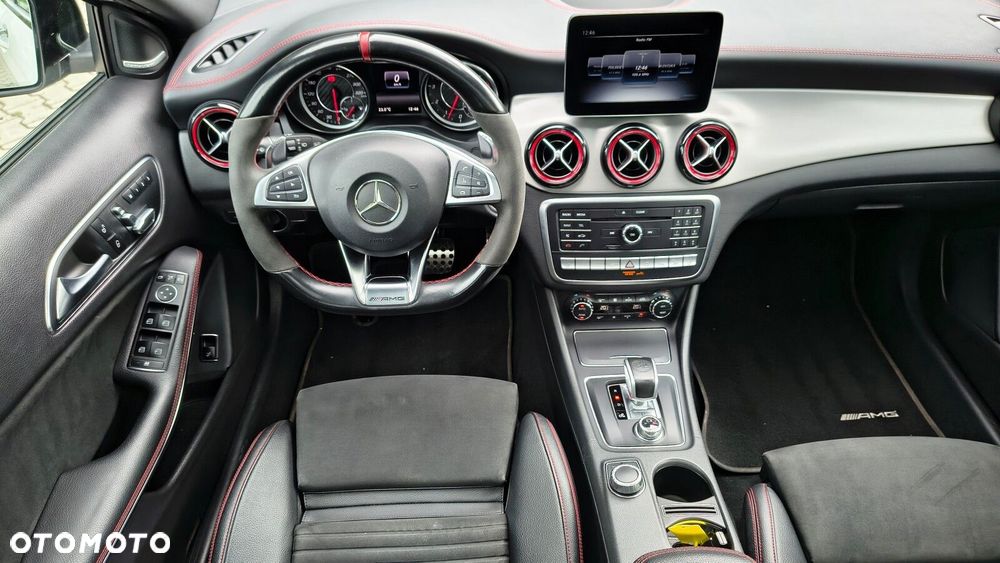 Mercedes-Benz GLA - 10