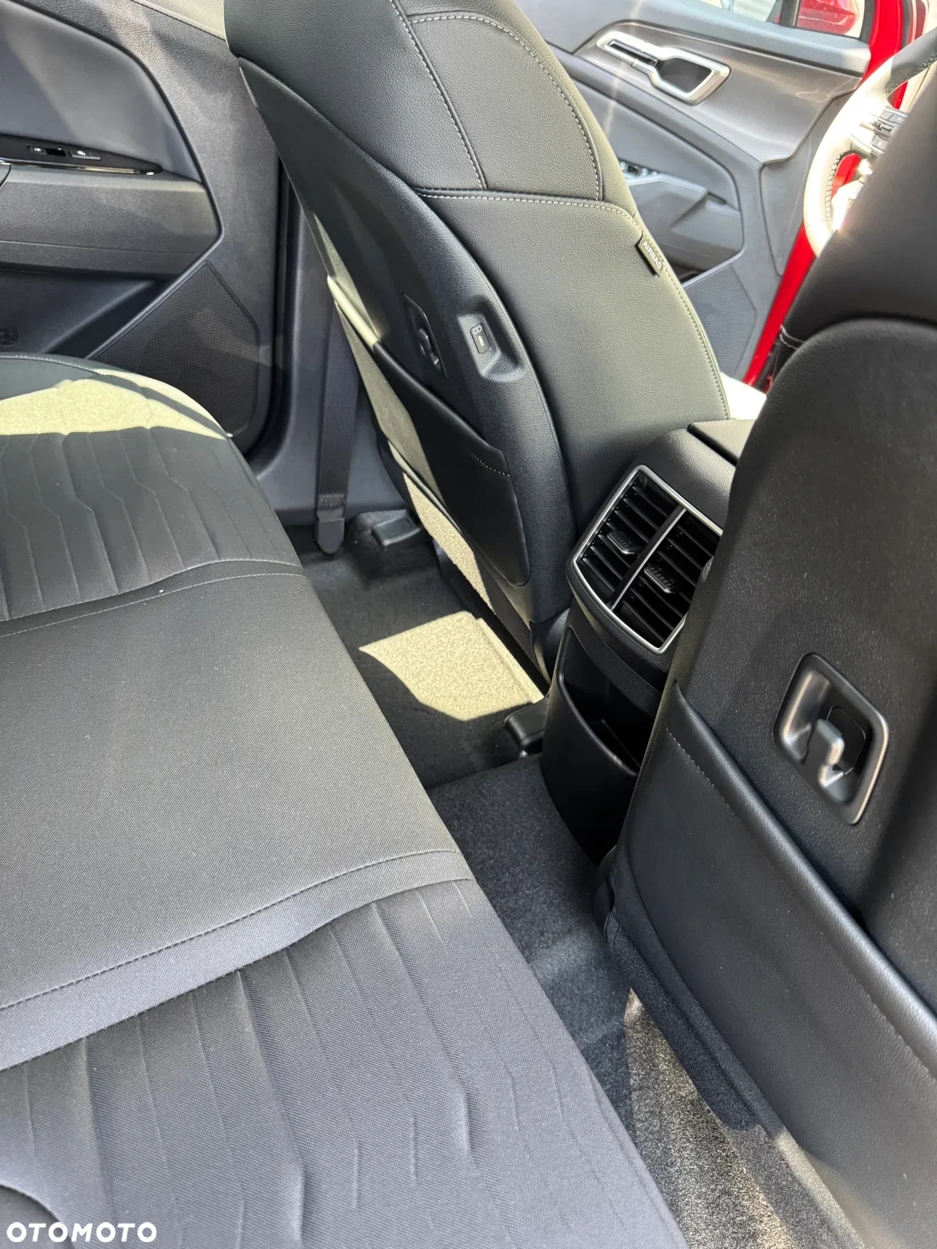 Kia Sportage 1.6 T-GDI HEV Business Line 2WD - 31