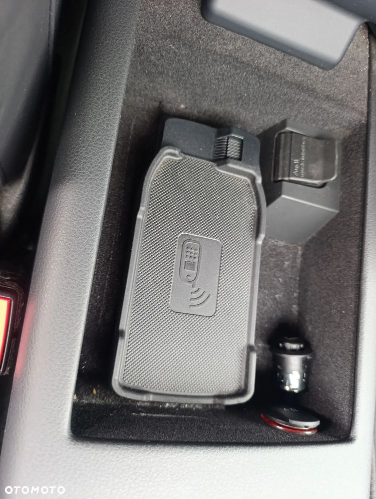 Audi A6 Avant 2.0 TDI Ultra DPF S tronic - 25