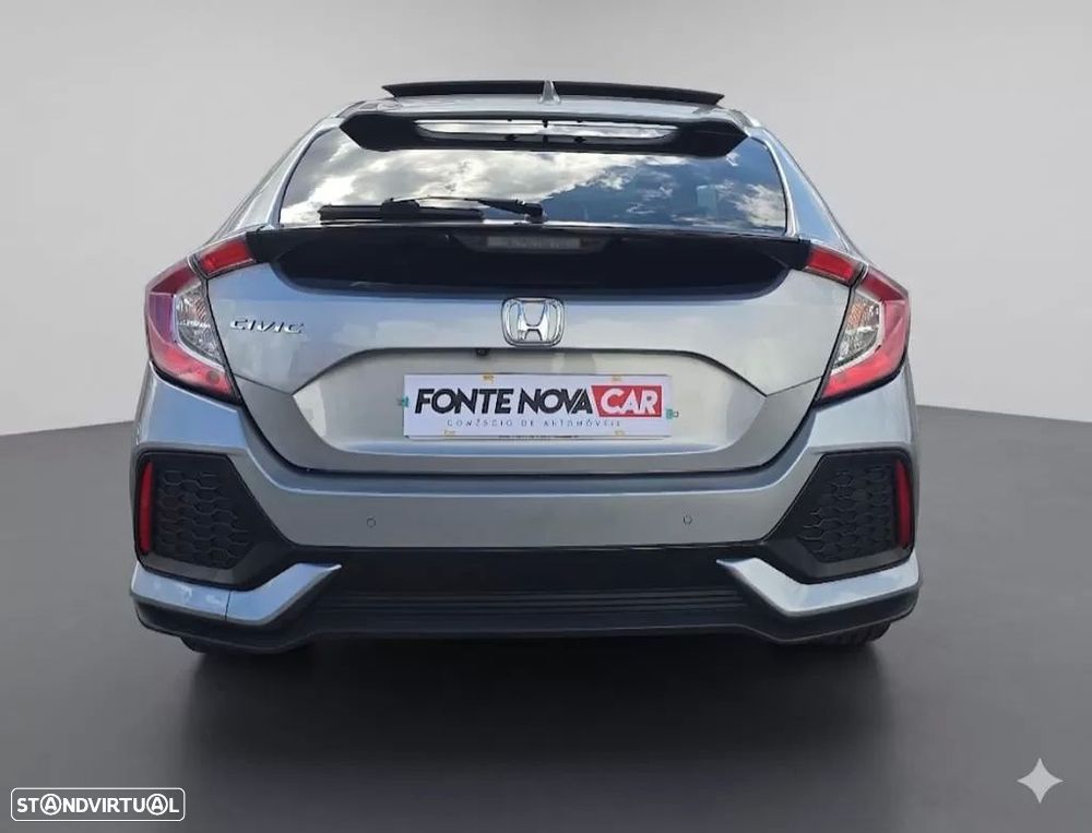 Honda Civic 1.0 i-VTEC Executive - 26