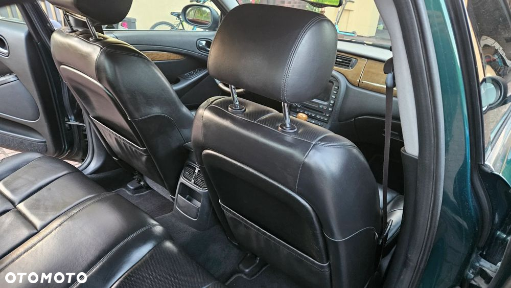 Jaguar S-Type 4.2 V8 - 5
