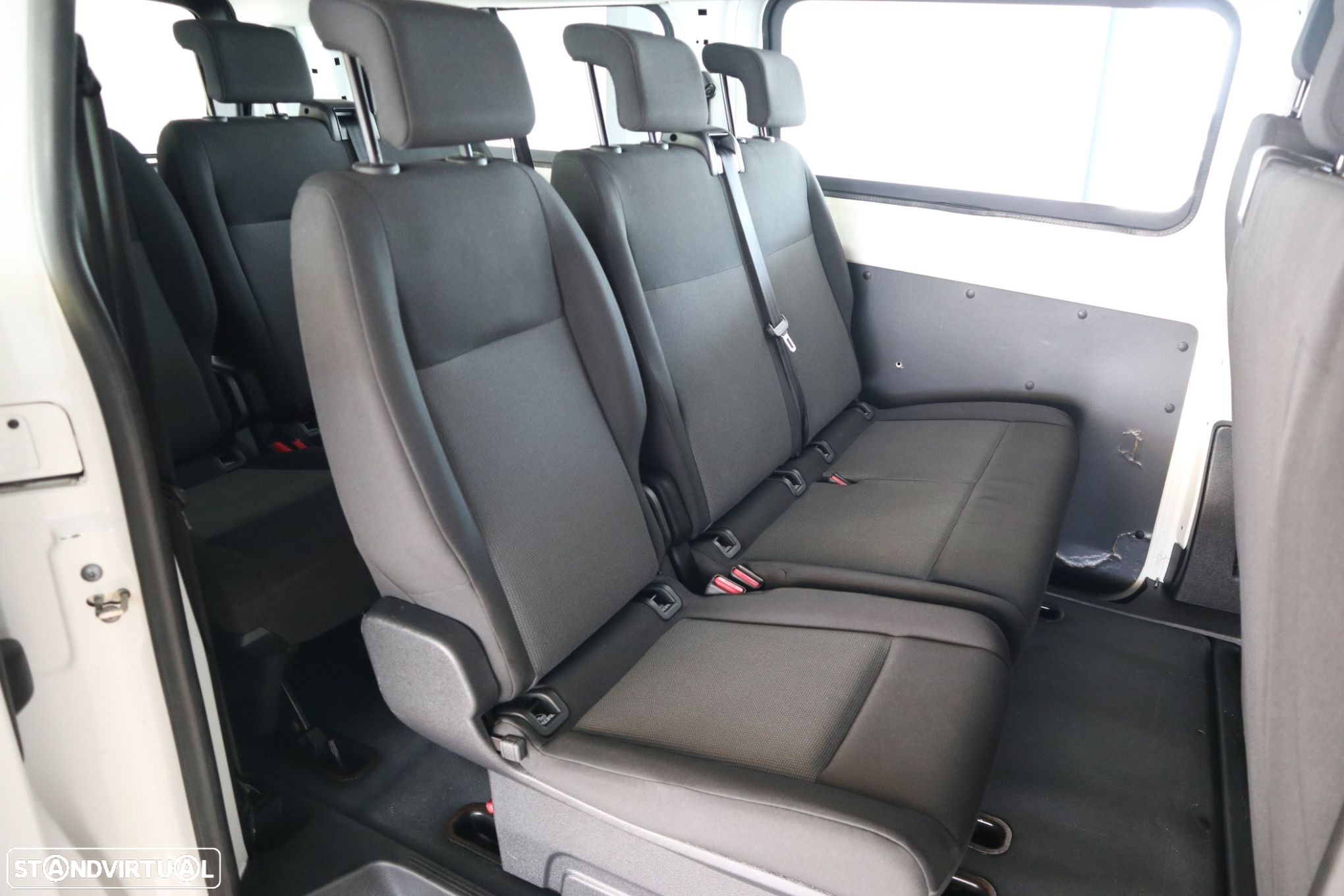 Opel Vivaro 1.5 CDTi L3H1 Essentia - 11