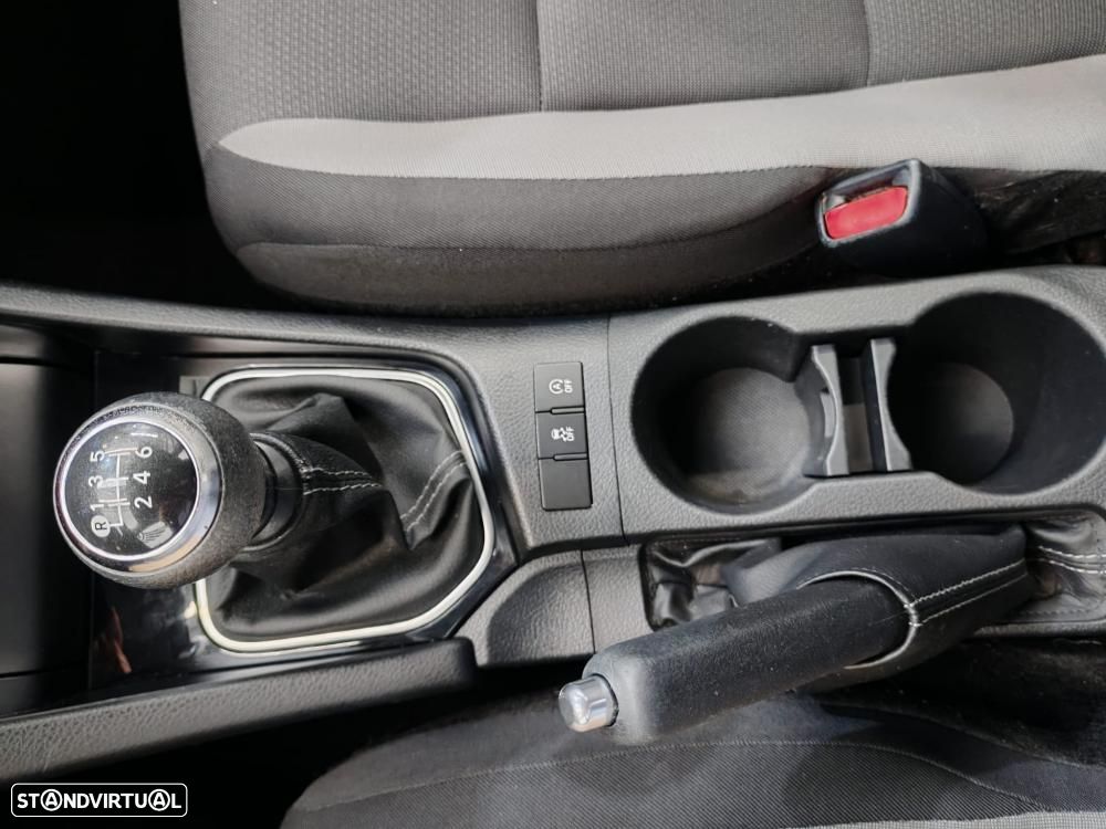 Toyota Auris 1.6 D-4D Comfort - 13