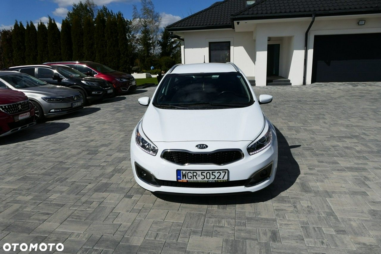Kia Ceed - 6
