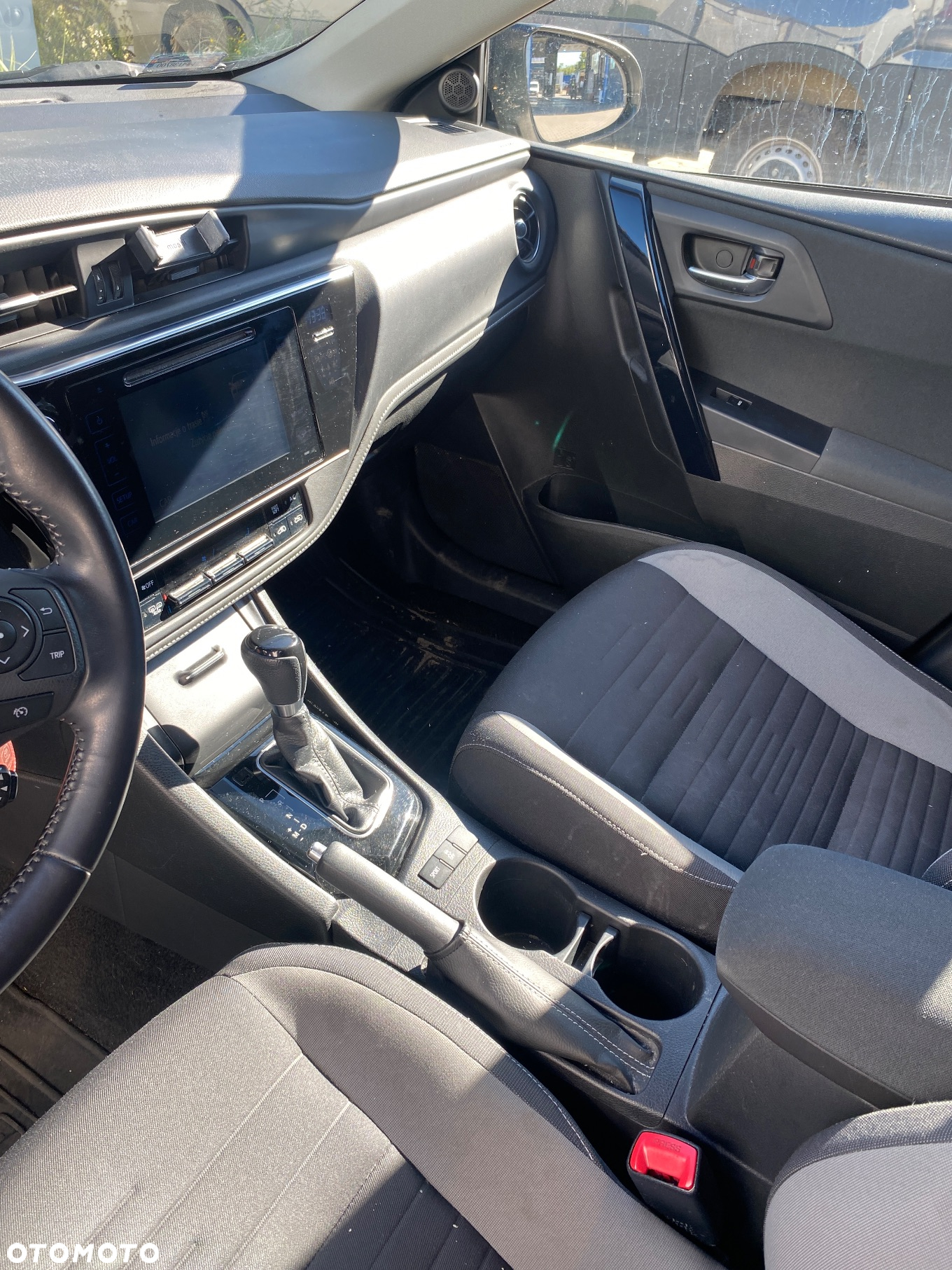 Toyota Auris - 10