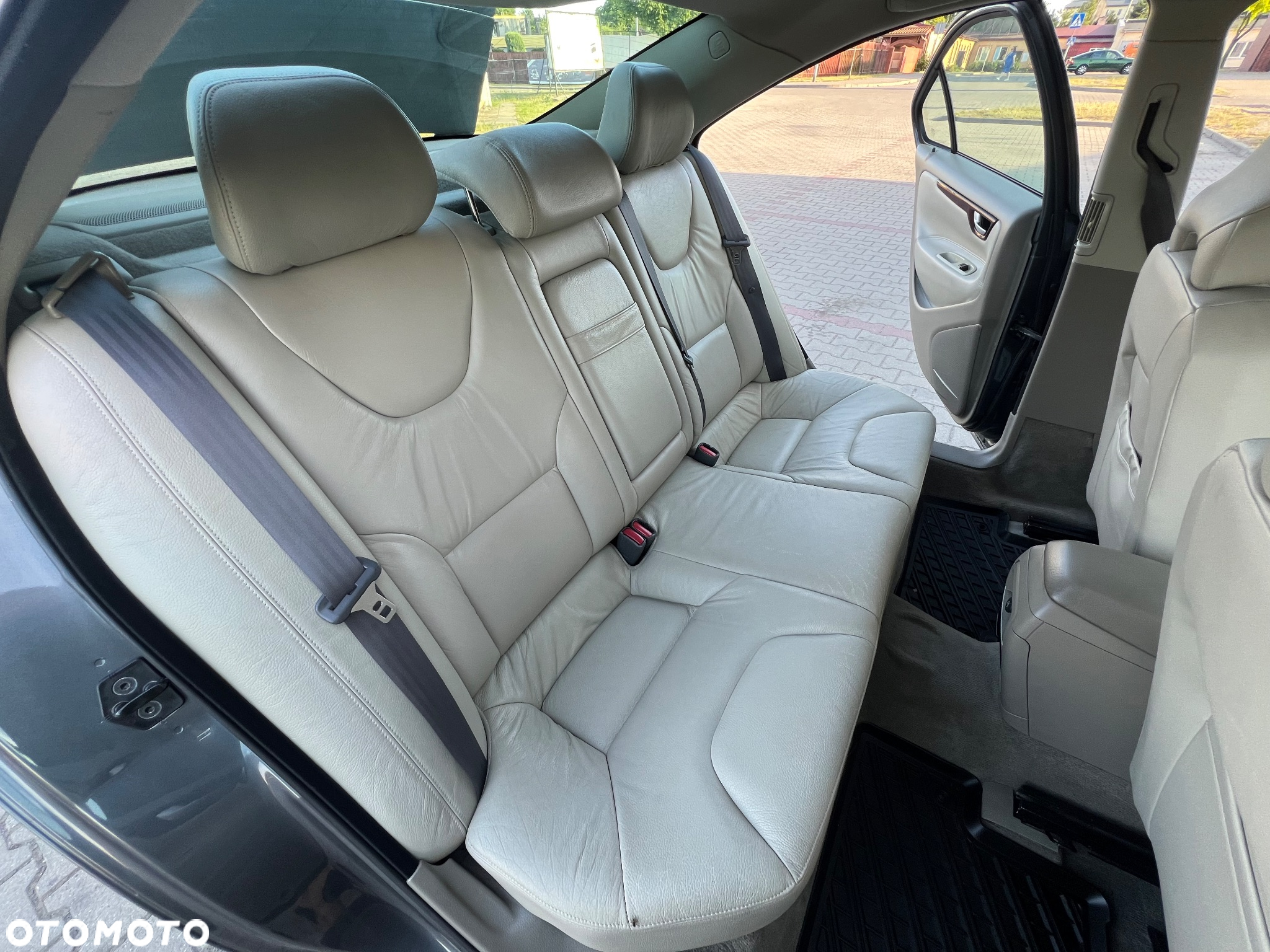 Volvo S60 2.4D - 27