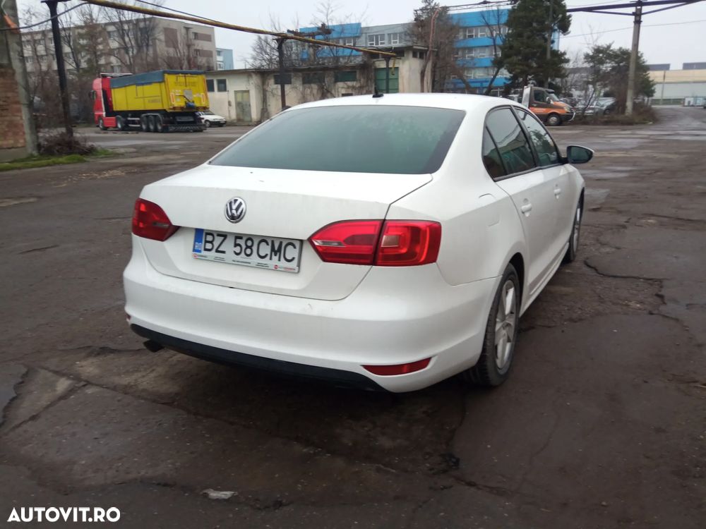 Volkswagen Jetta 1.2 TSI Trendline - 8