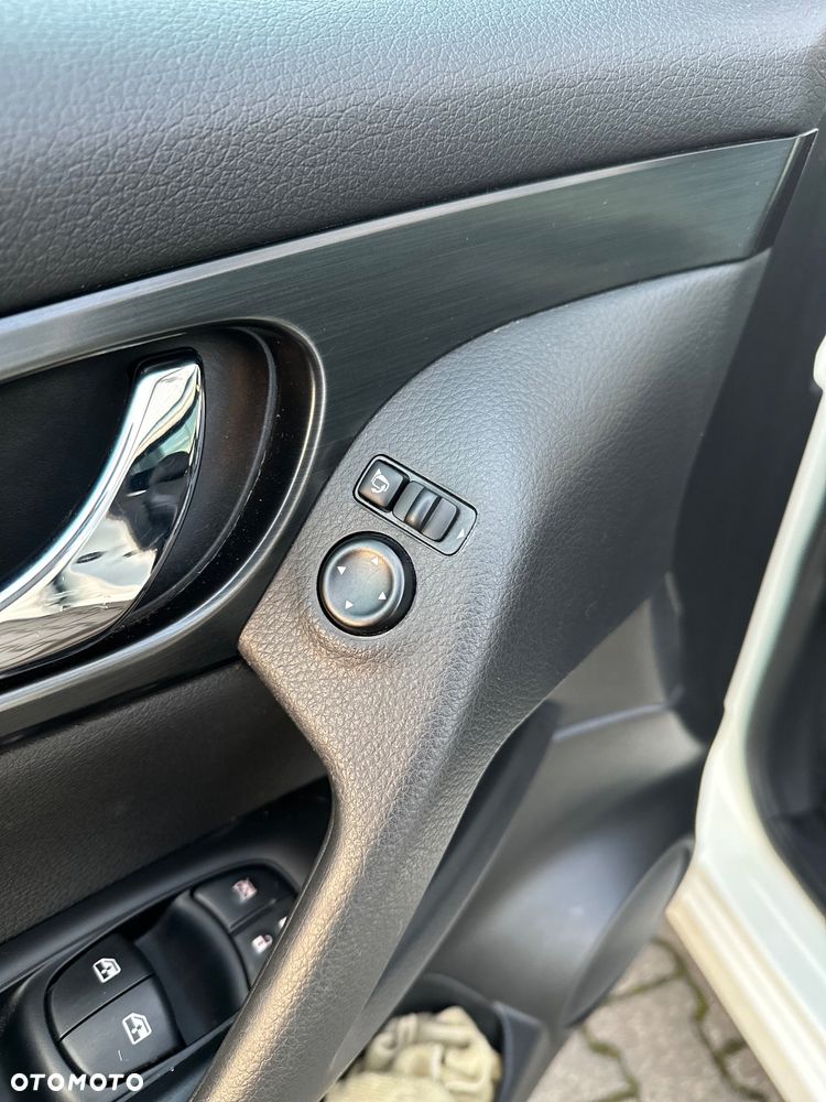 Nissan Qashqai 1.5 dCi N-TEC - 11