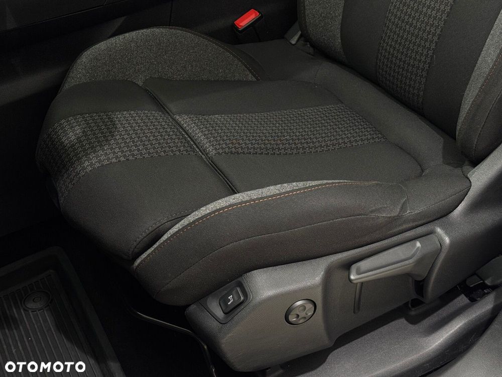 Peugeot 3008 1.2 PureTech Active - 11