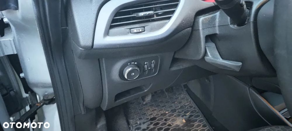 Opel Corsa 1.4 Enjoy - 11