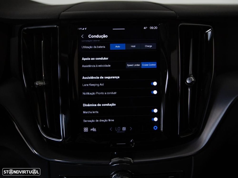 Volvo XC 60 2.0 T6 PHEV Inscription Expression AWD - 29