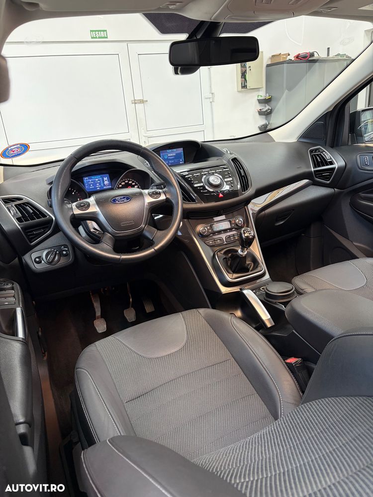 Ford Kuga 2.0 TDCi 4WD Titanium - 5