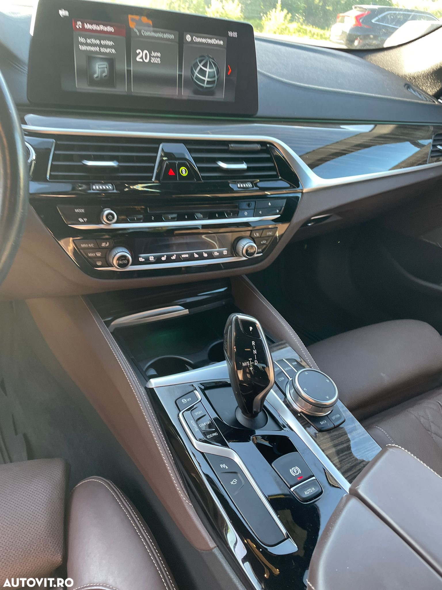 BMW Seria 5 530d xDrive AT - 11