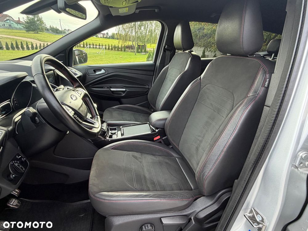 Ford Kuga - 17