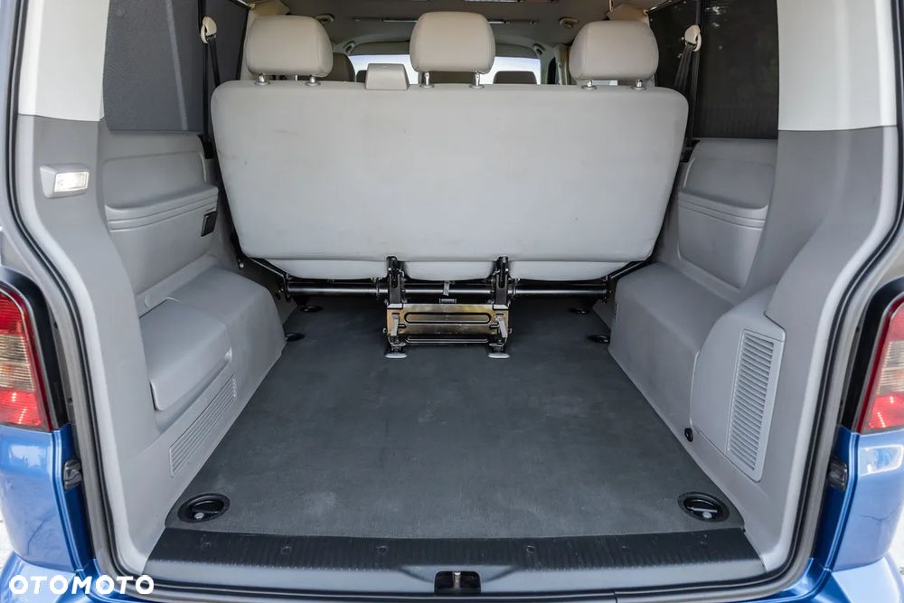 Volkswagen Caravelle - 26