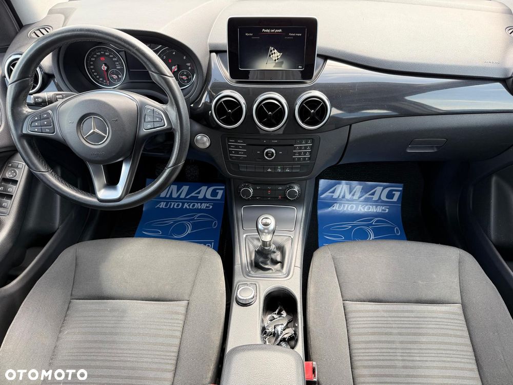 Mercedes-Benz Klasa B 180 d Edition - 17