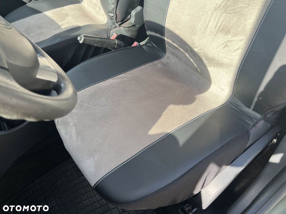 Dacia Duster 1.6 - 12