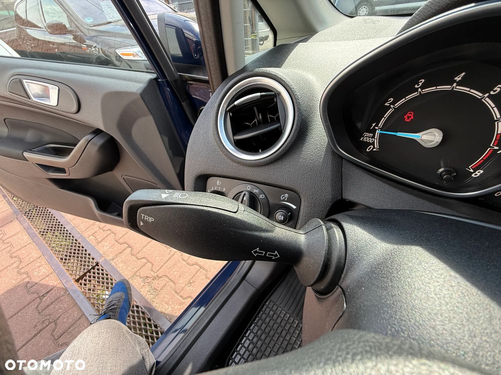 Ford Fiesta 1.25 Celebration - 34