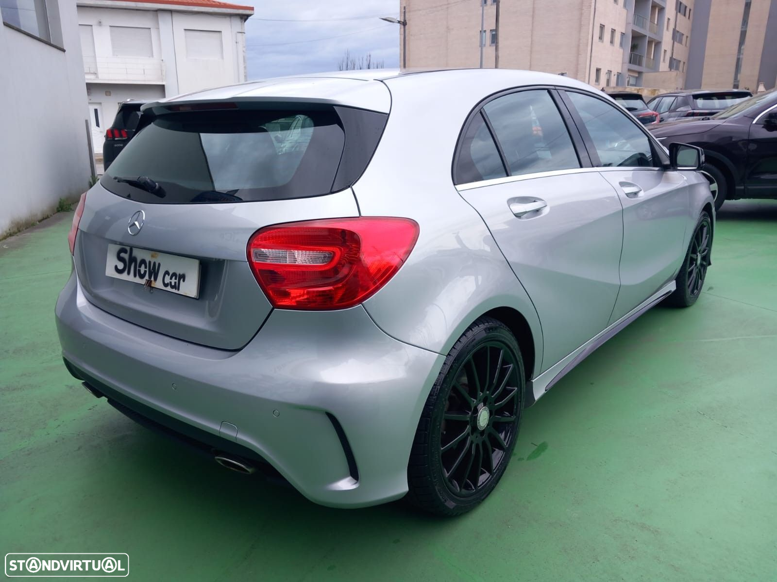 Mercedes-Benz A 180 d AMG Line - 5