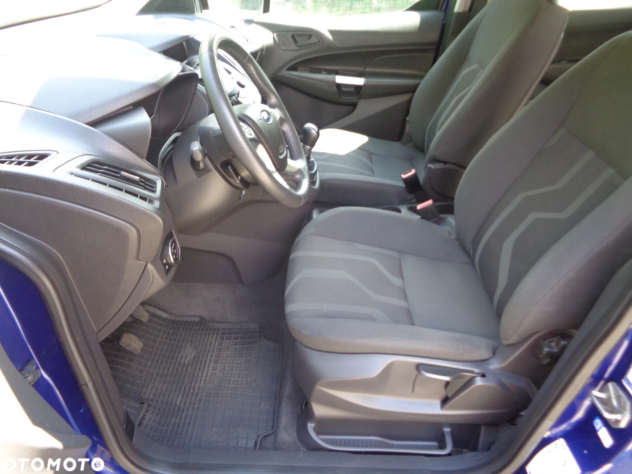 Ford Tourneo Connect 1.6 TDCi Titanium - 10