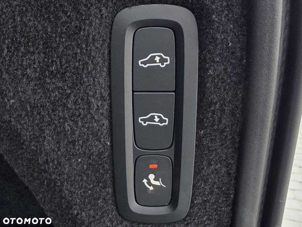 Volvo XC 90 - 20