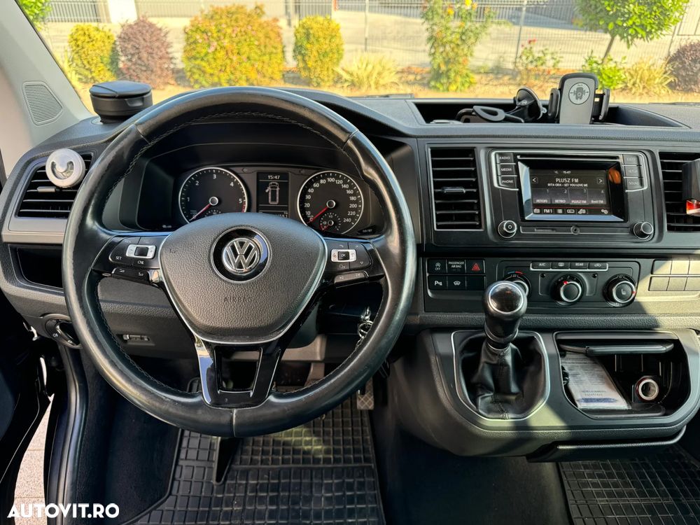 Volkswagen Multivan - 11