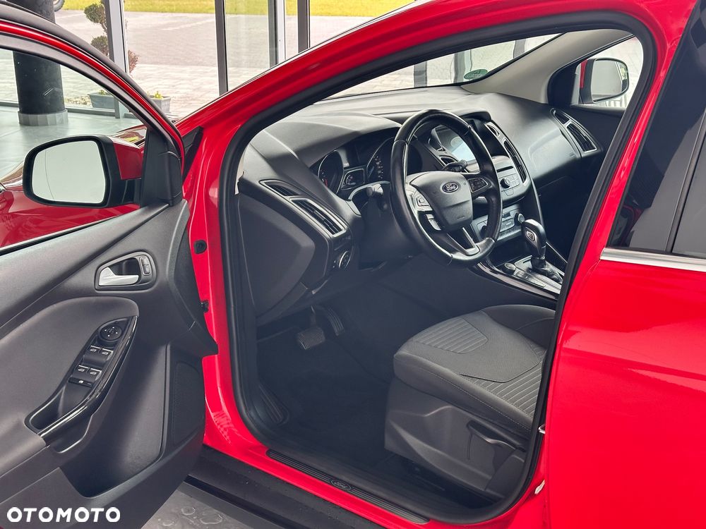 Ford Focus SW - 11