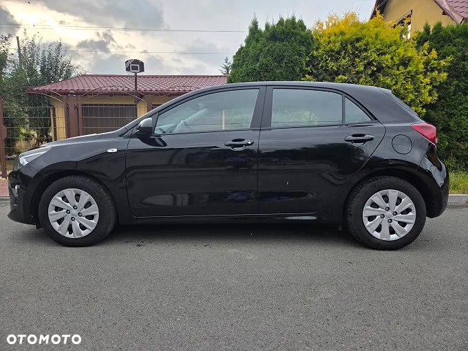 Kia Rio - 10