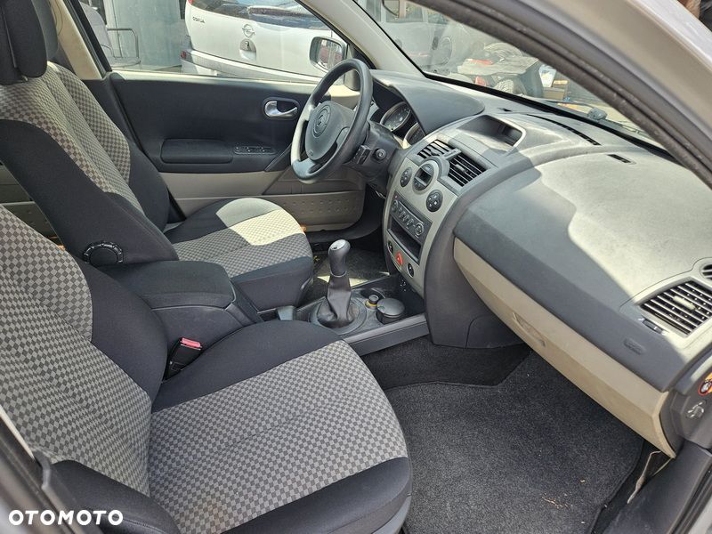 Renault Megane 1.6 16V Alize - 15
