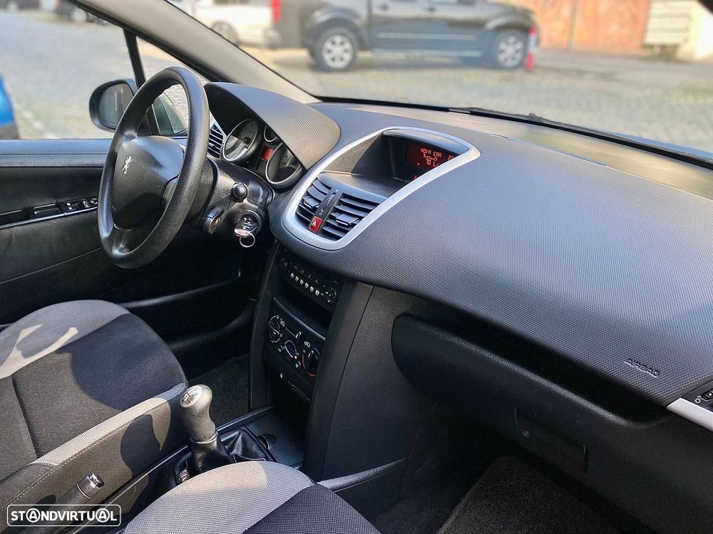 Peugeot 207 1.4 16V Active - 23