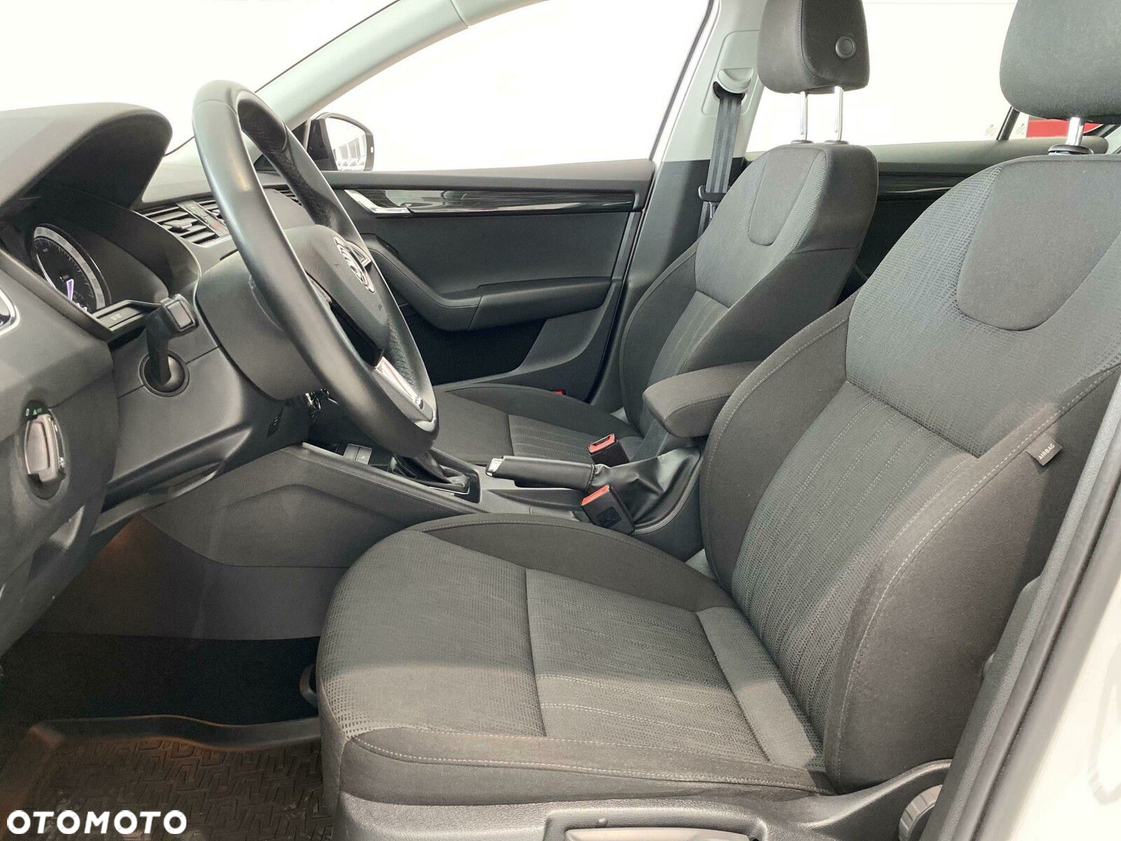 Skoda Octavia 1.5 TSI ACT Style DSG - 10