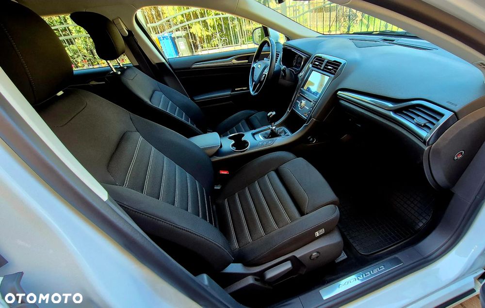Ford Mondeo 2.0 EcoBlue Titanium - 16