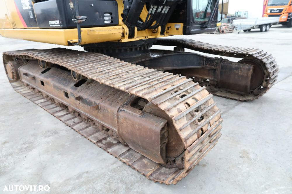 Caterpillar 329 ELN - 9