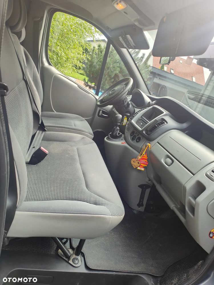 Opel Vivaro - 9