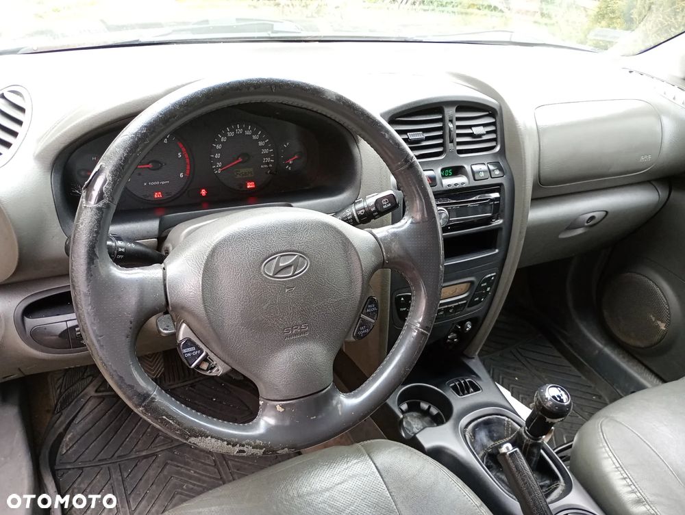 Hyundai Grand Santa Fe - 7