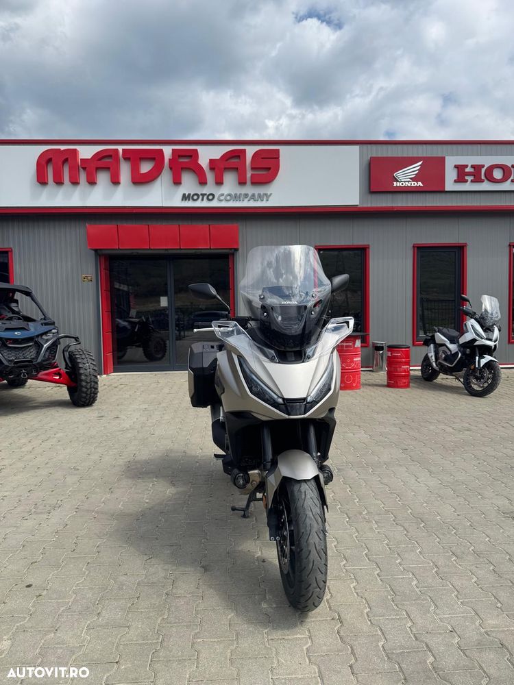 Honda NT 1100 - 1